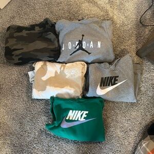 Lot of 5 boy hoodies - size YXL
